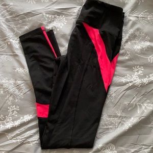 Victoria’s Secret Knockout Leggings XS 🖤💗